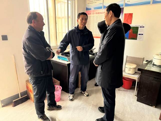 安彩高科到滑县焦虎镇何庄村开展驻村帮扶慰问活动